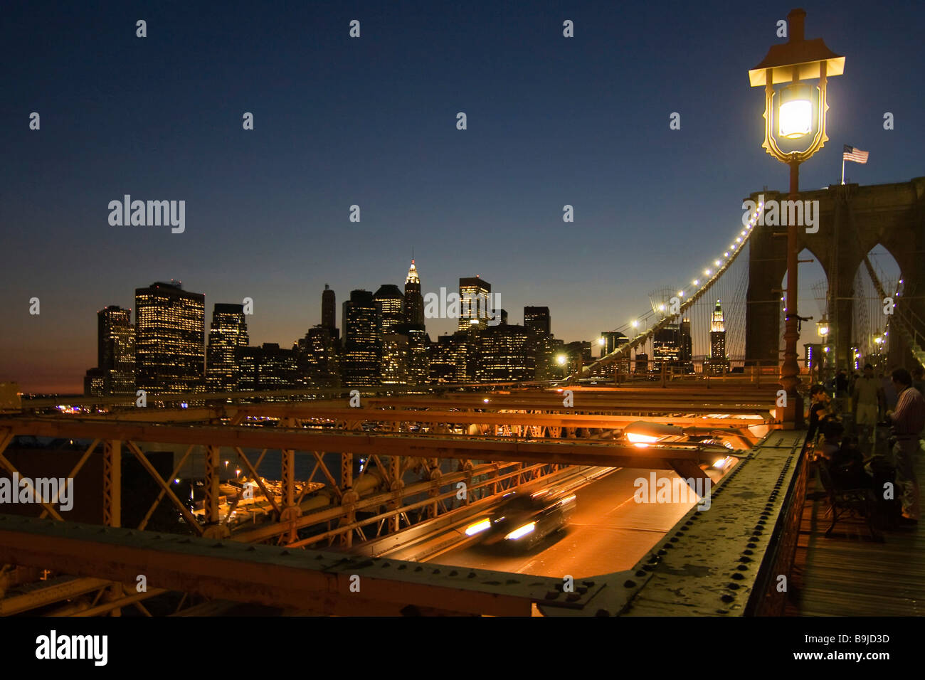 Il Ponte di Brooklyn e Manhattan di notte, la città di New York, New York, USA, America del Nord Foto Stock