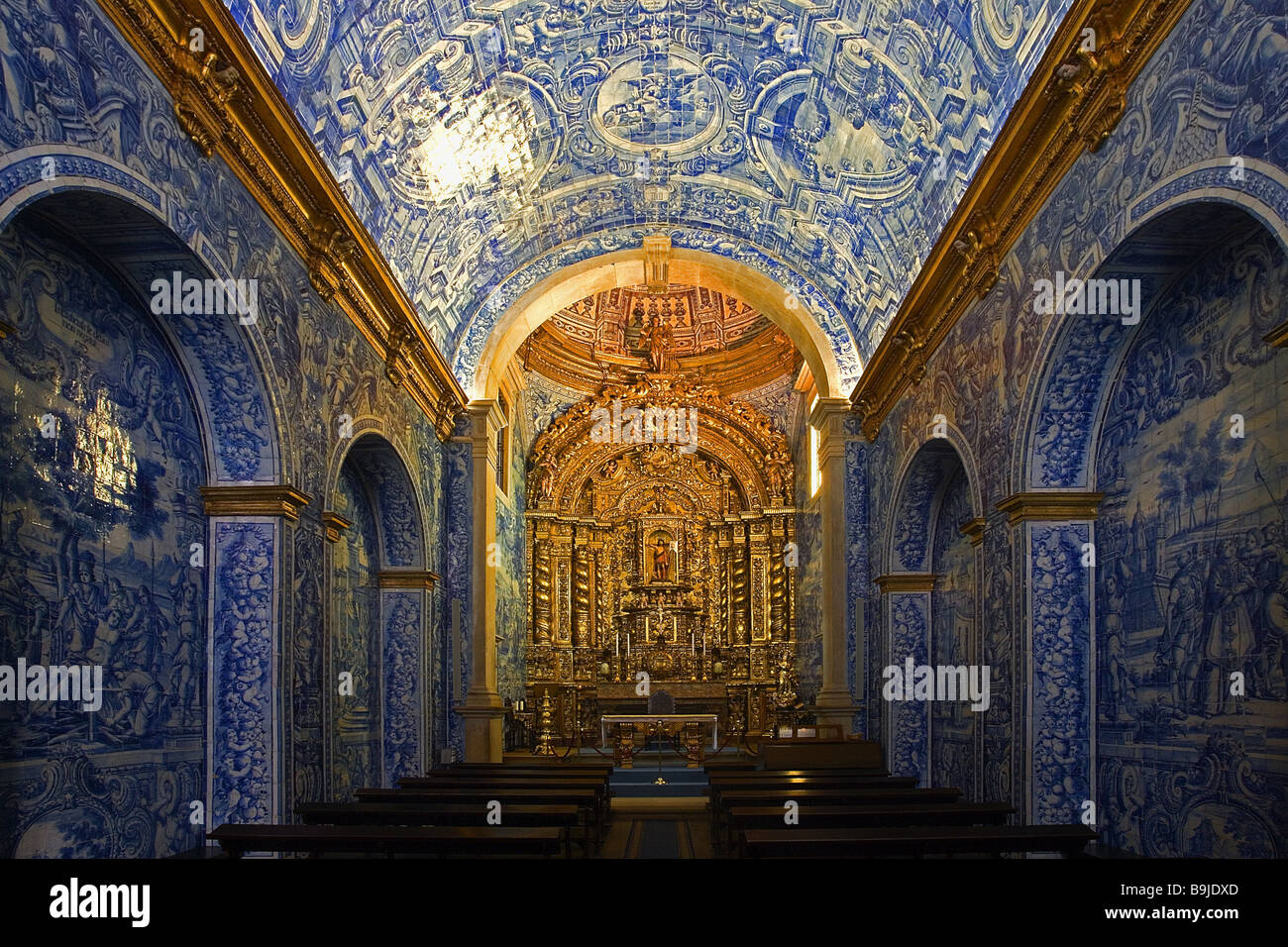 Il Portogallo Algarve Sao Lourenco chiesa Interno Altare vista destinazione Igreja de São Lourenço de Matos Lord's house Foto Stock