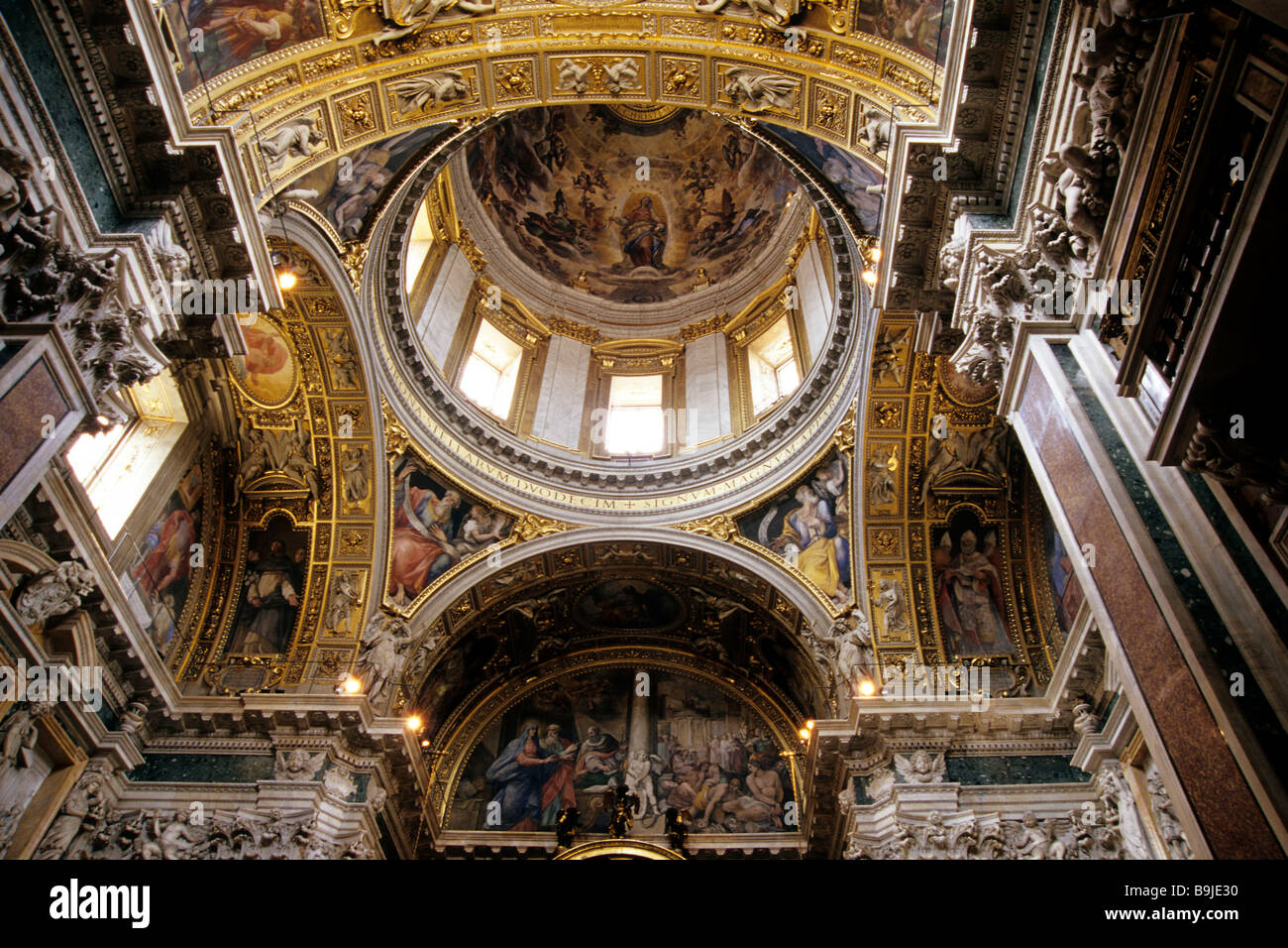 Santa Maria Maggiore e basilica patriarcale, interno con cupola e le decorazioni del soffitto, Roma, Italia, Europa Foto Stock