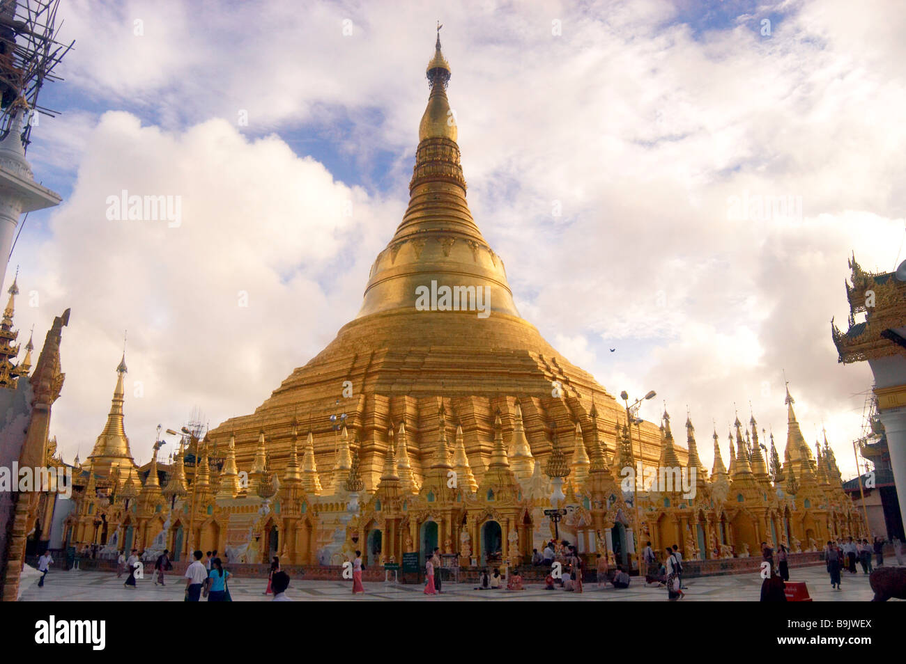 Shwedagon pagoda tempio d'oro yangon Foto Stock