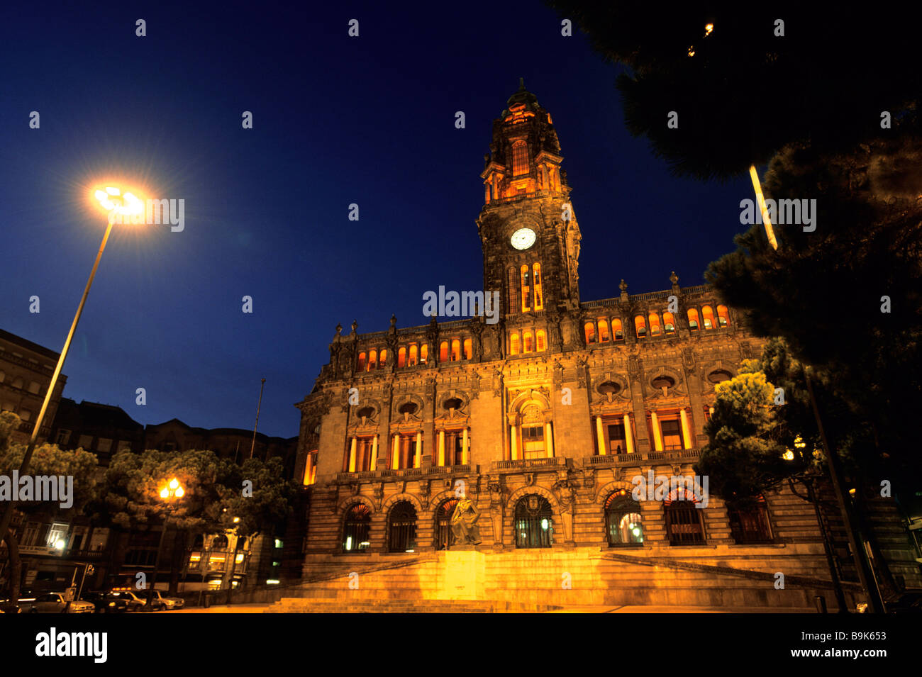 Il Portogallo, Valle del Douro, Porto, centro storico classificato come patrimonio mondiale dall' UNESCO, General Humberto Delgado square, il Foto Stock
