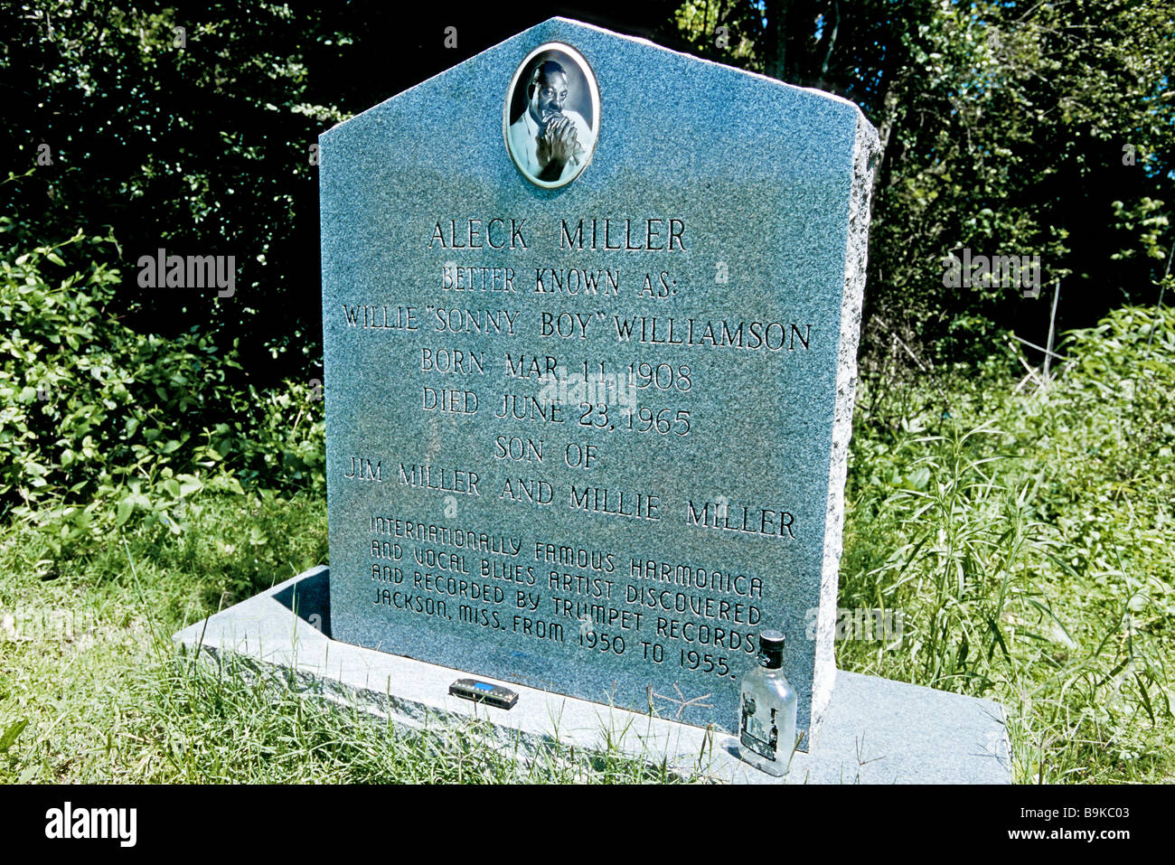 Stati Uniti, Mississippi, Tutwiler, tomba di bluesman Aleck Miller, alias Willie Sonny Boy Williamson Foto Stock