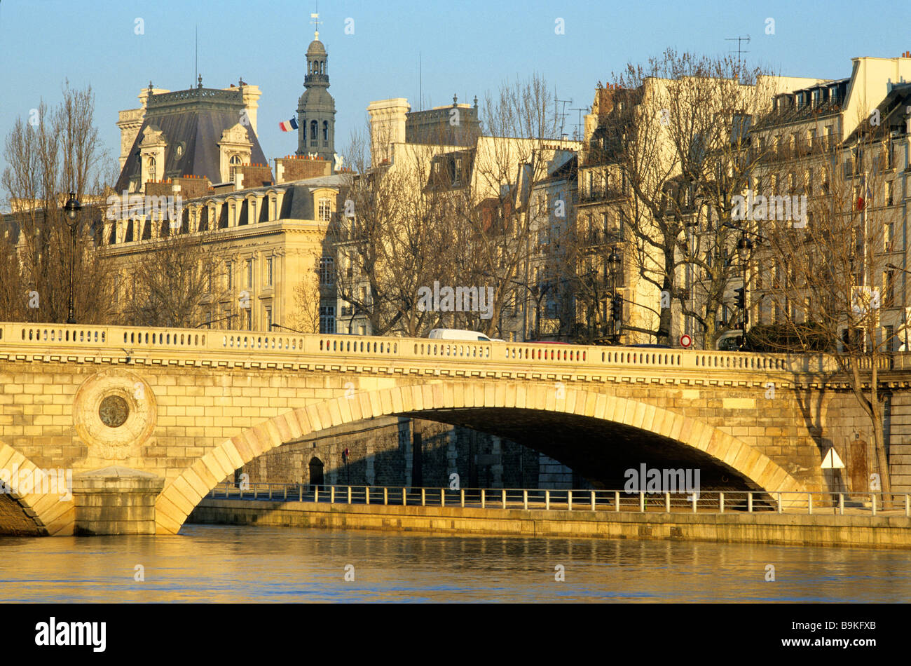 Francia, Parigi, le rive della Senna classificato come patrimonio mondiale dall' UNESCO, Pont Marie collegando Ile Saint Louis per il Foto Stock
