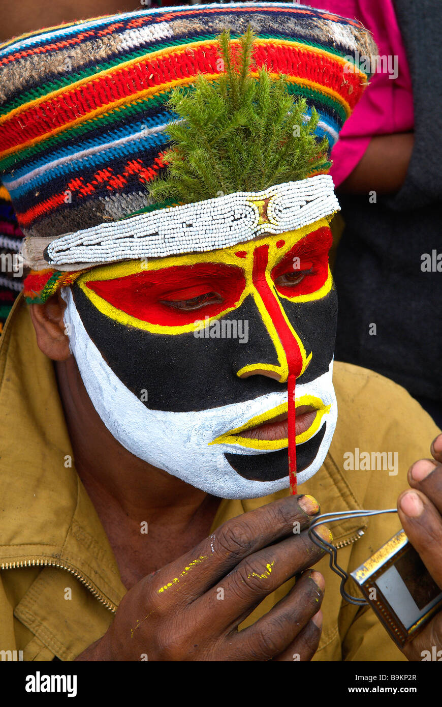 Papua Nuova Guinea, Highlands Occidentali, Mount Hagen, cantare cantare annuale spettacolo culturale di promuovere le culture antiche contro le minacce Foto Stock