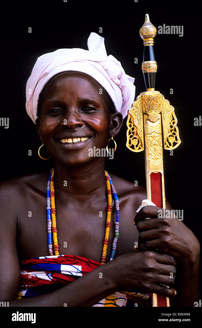 Il Benin, Mono County, Sahoue Doutou, la spada titolare di Houngue Towakon Guedehoungue II, re di fetishers Foto Stock
