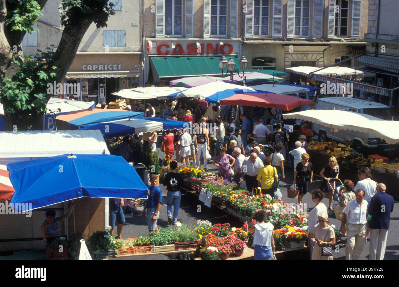 Mercato degli Agricoltori, Apt, Provenza, Francia Foto Stock