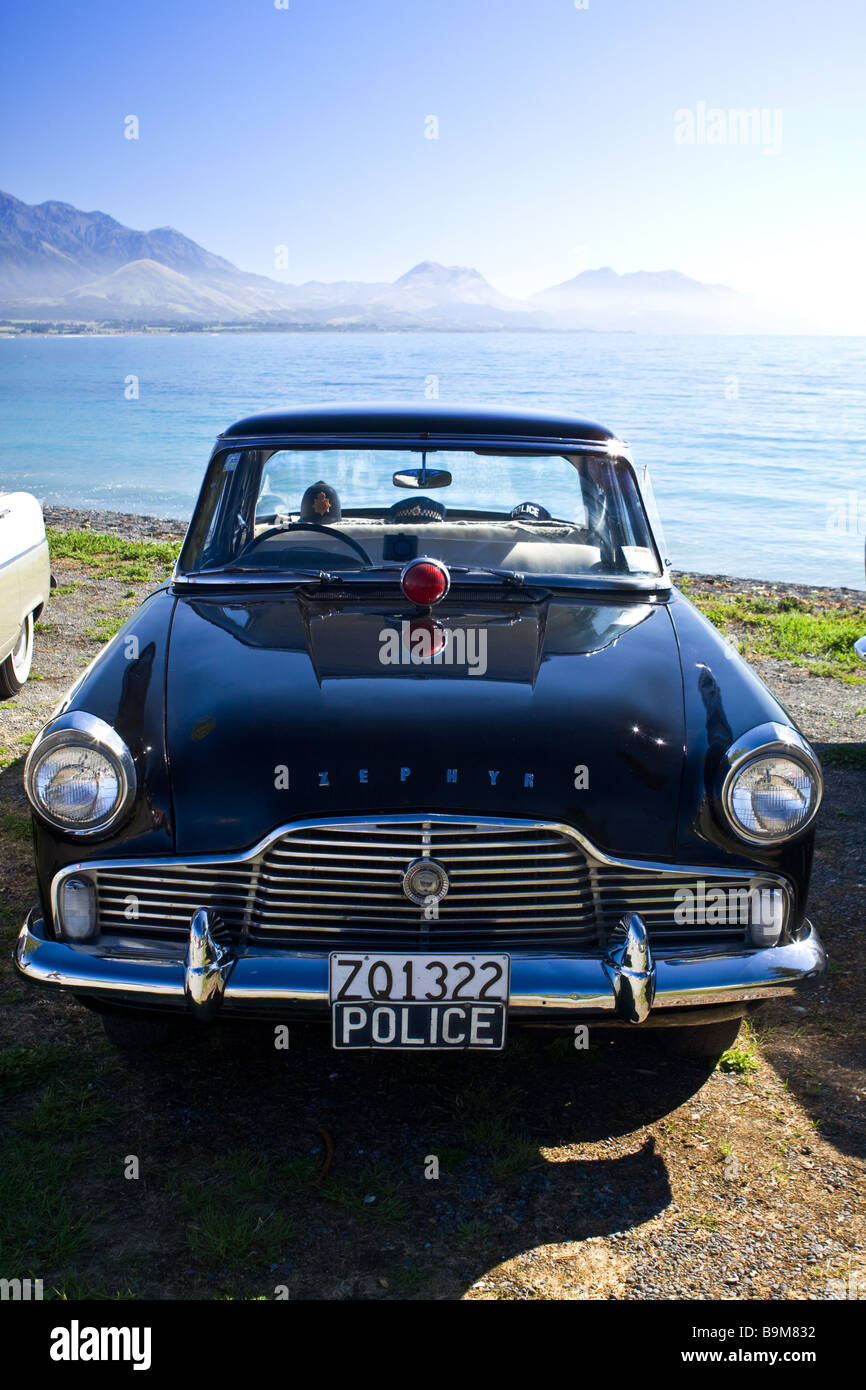 Vecchio Zephyr auto della polizia a Kaikoura Nuova Zelanda Foto Stock