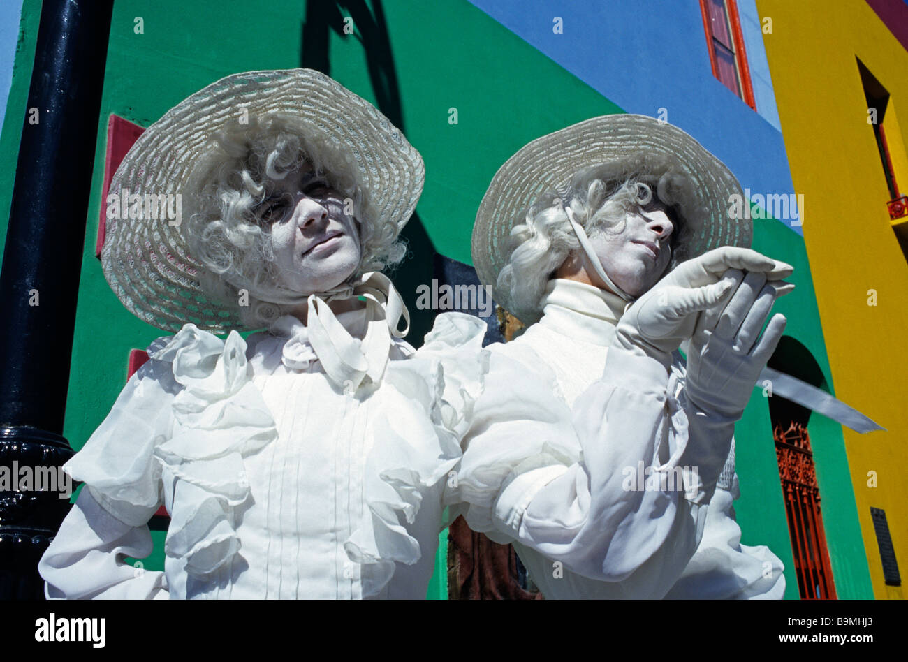 Argentina, Buenos Aires, La Boca District, la gente si veste di Caminito Street Foto Stock