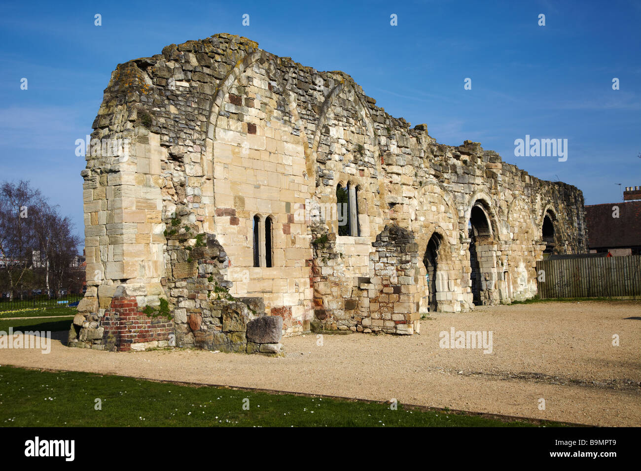 Resti di St Oswald anglosassone del ministro e Priorato medievale al di fuori di Gloucester Cathedral, Gloucester, England, Regno Unito Foto Stock