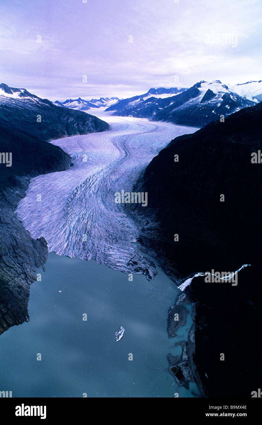 Stati Uniti, Alaska, passaggio interno, canale Gastineau, della città e del borgo di Juneau, Mendenhall e Herbert ghiacciai (antenna Foto Stock