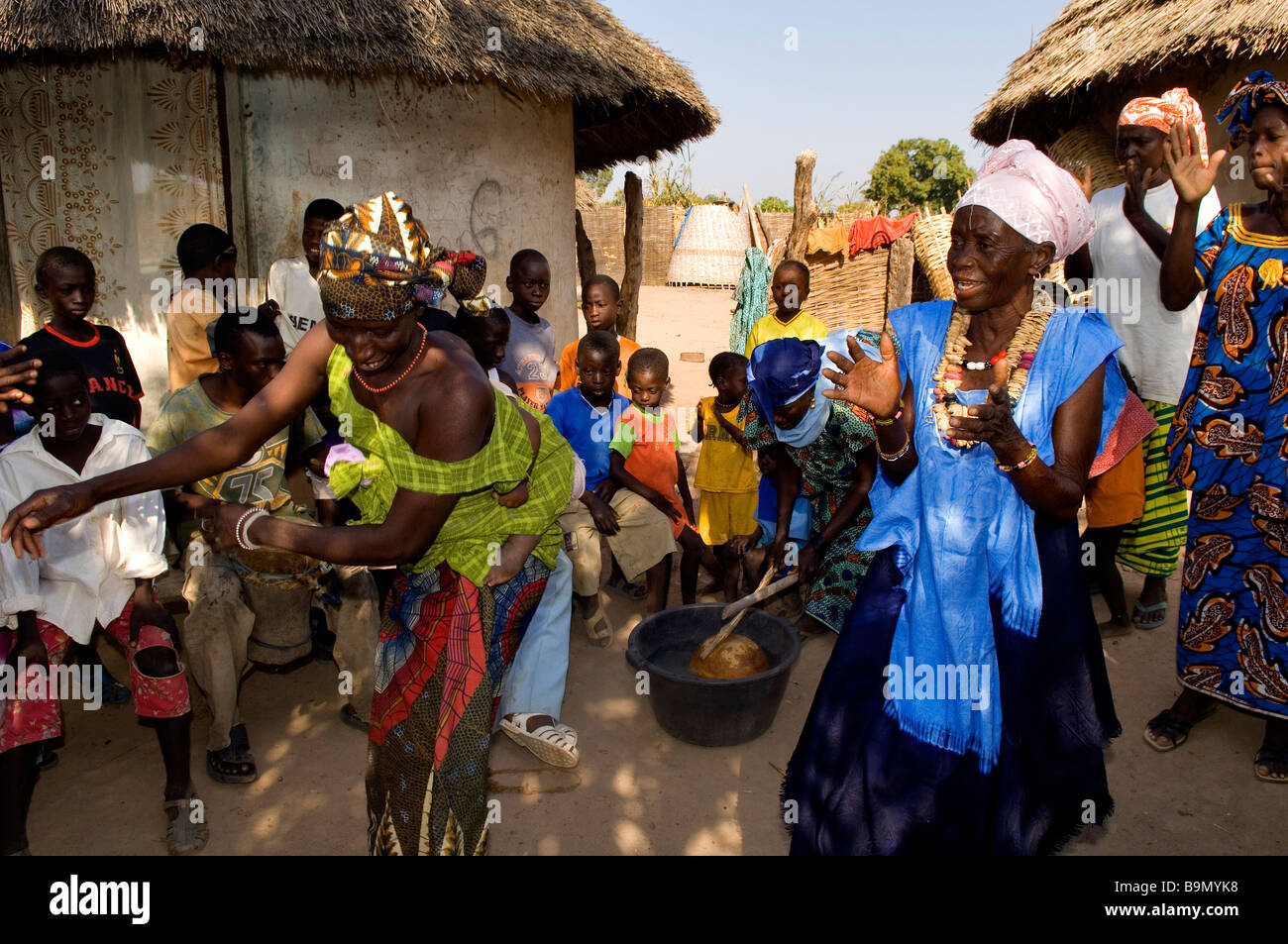 Il Senegal, regione di Tambacounda, Teinthoto, villaggio di in mandinga gruppo etnico, celebrazione del raccolto Foto Stock