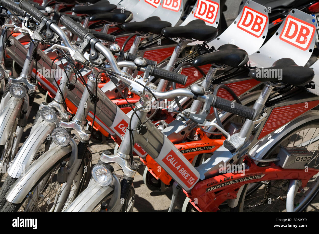 Disponibile pubblicamente le biciclette a noleggio Monaco di Baviera Germania Foto Stock