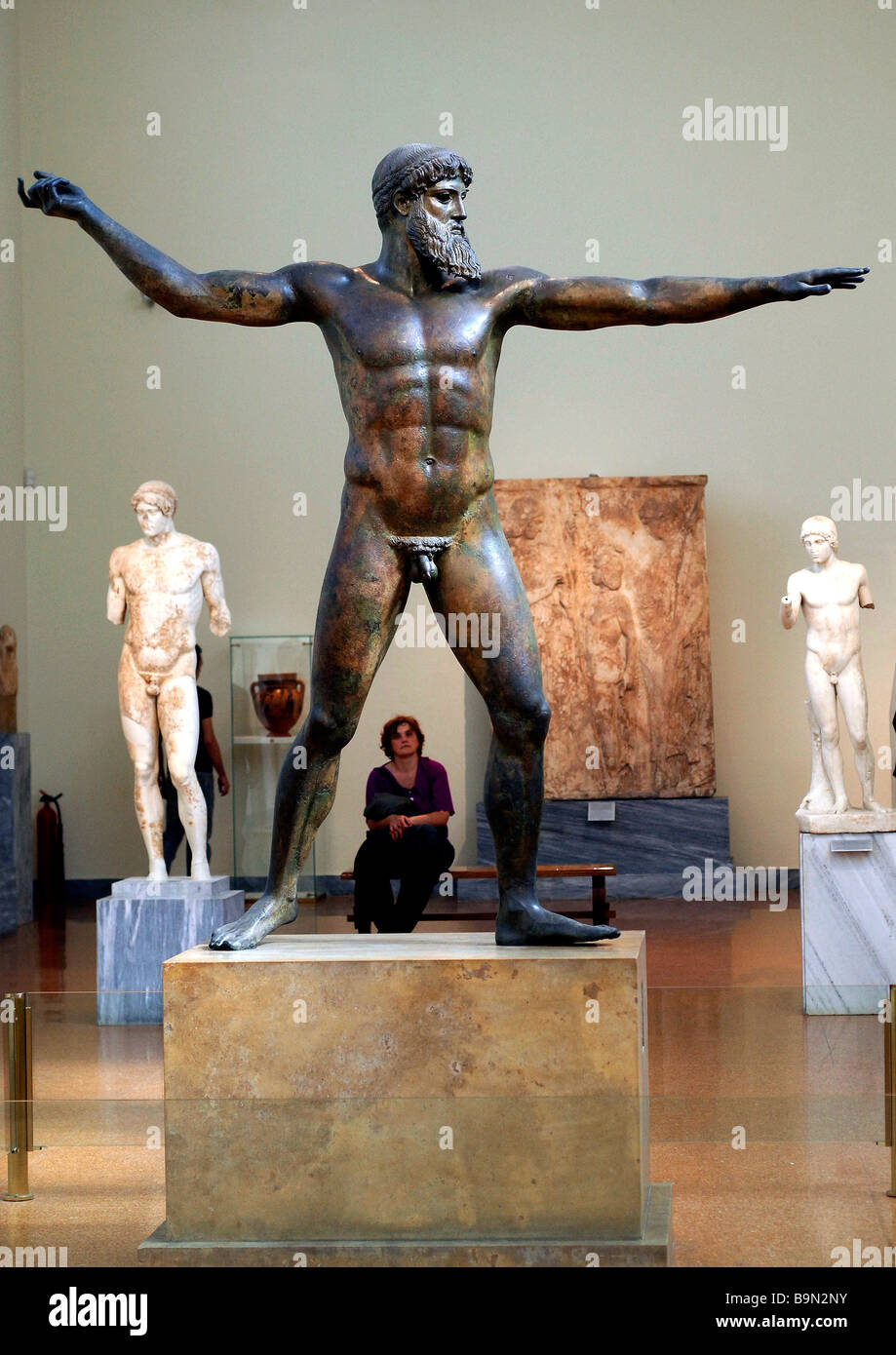 La Grecia, Attica, Atene, Museo Archeologico Nazionale di arte classica, la statua in bronzo di Poseidone di Artemision, 460-450 A.C. Foto Stock