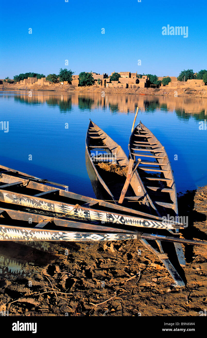 Mali, Mopti regione, Djenne, classificato come patrimonio mondiale dall' UNESCO, pinasse (tradizionale barca) Foto Stock