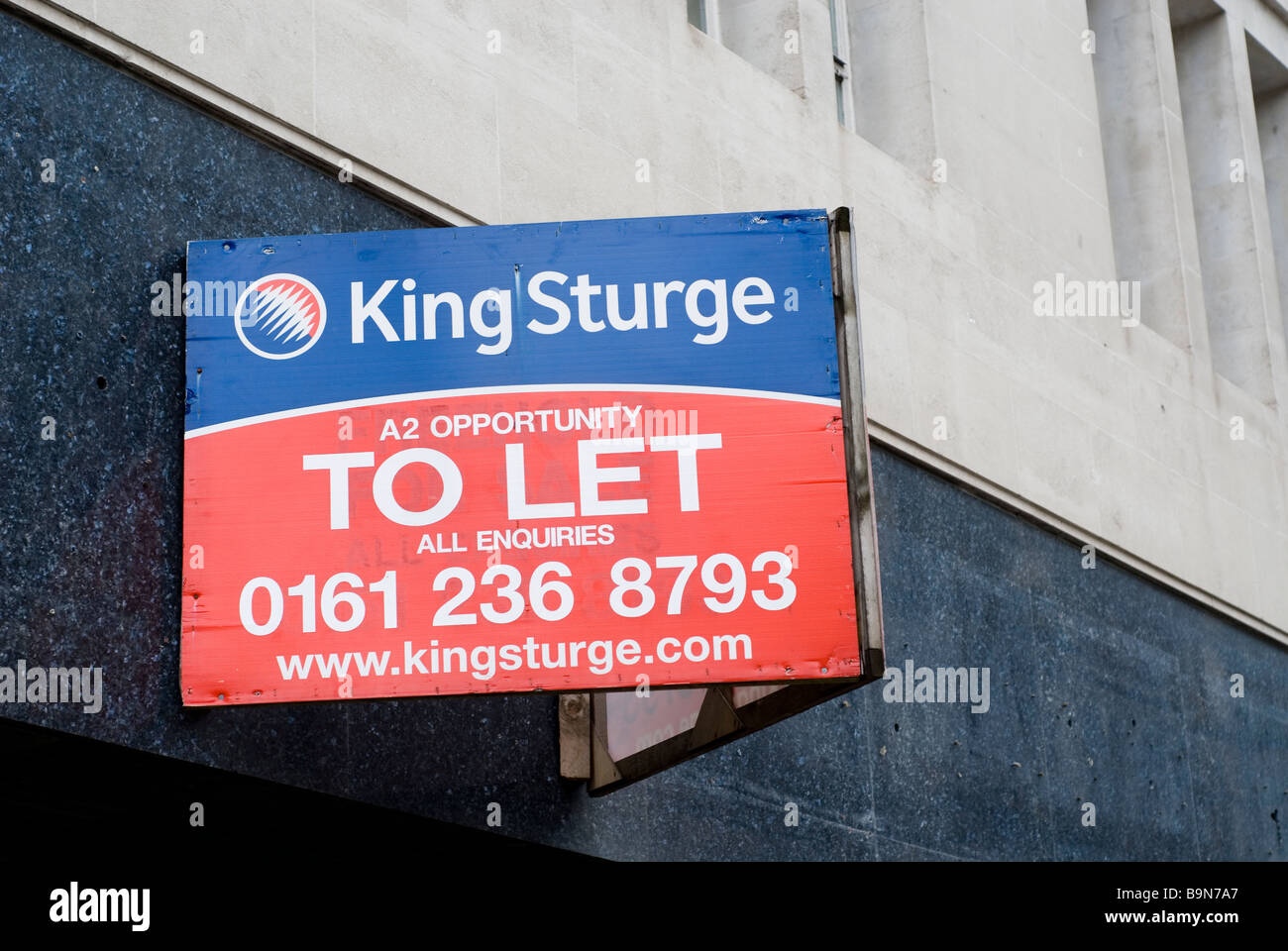 King Sturge per far firmare in Manchester City Centre Regno Unito Foto Stock