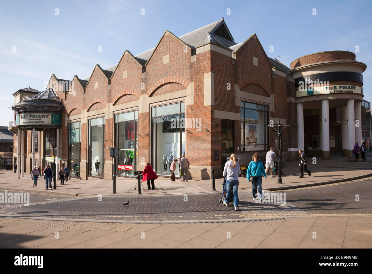 Guildford Surrey in Inghilterra Regno unito il convento centro commerciale esterno dell'edificio Foto Stock