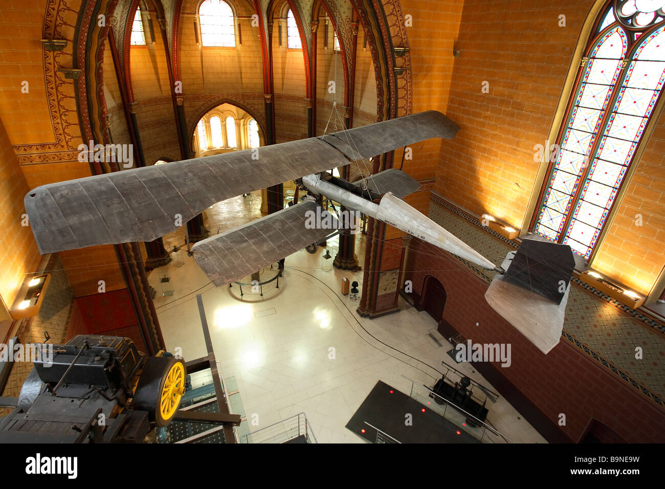 Mostra DI PIANO IN SAINT MARTIN DES CHAMPS CHIESA Foto Stock