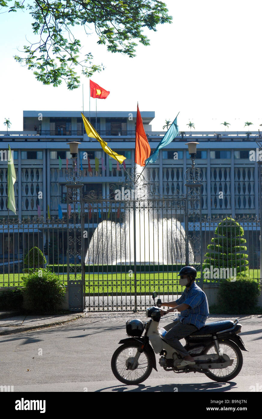 Architettura del Vietnam - Ricongiungimento Hall, Nam Ky Khoi Nghia Street, a Saigon, a Ho Chi Minh City, Vietnam Foto Stock