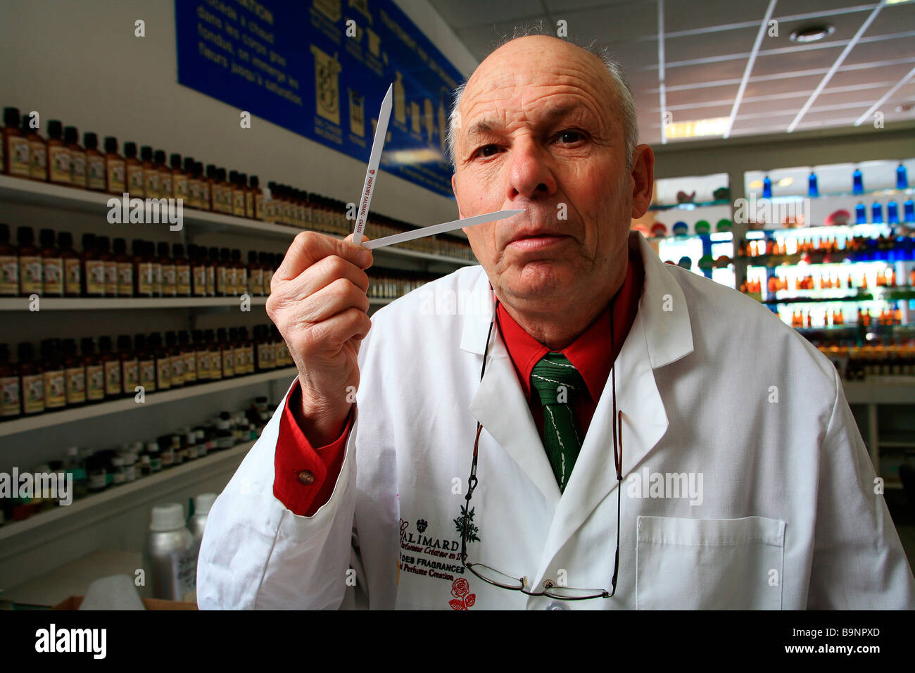 Francia, Alpes Maritimes, Grasse, Galimard profumeria, organo di profumo e  profumiere (naso) (menzione obbligatoria Foto stock - Alamy
