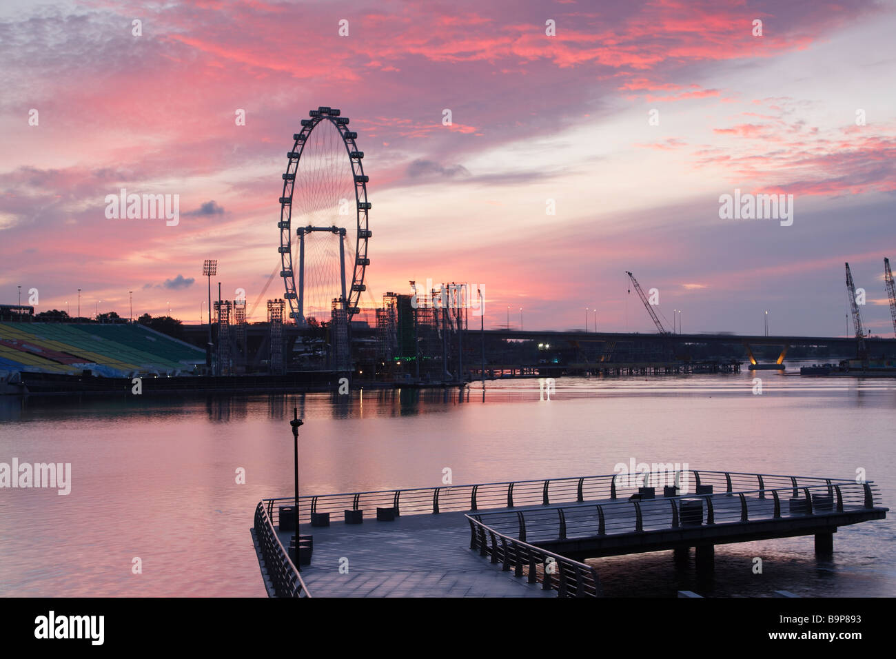 Singapore Flyer all'alba, Singapore Foto Stock