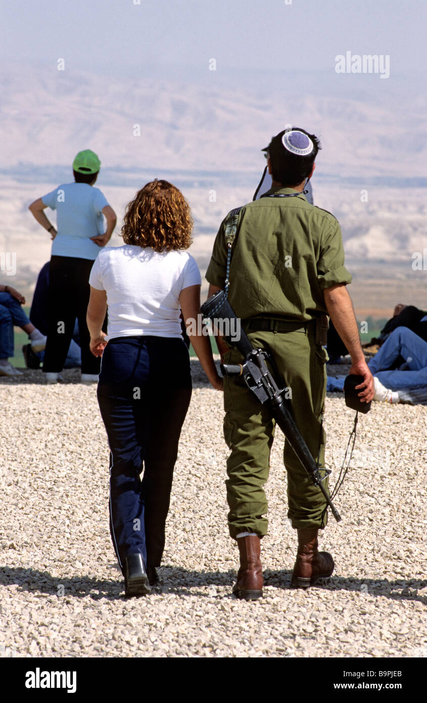 Israele, Giordania River Valley, soldato in congedo Foto Stock