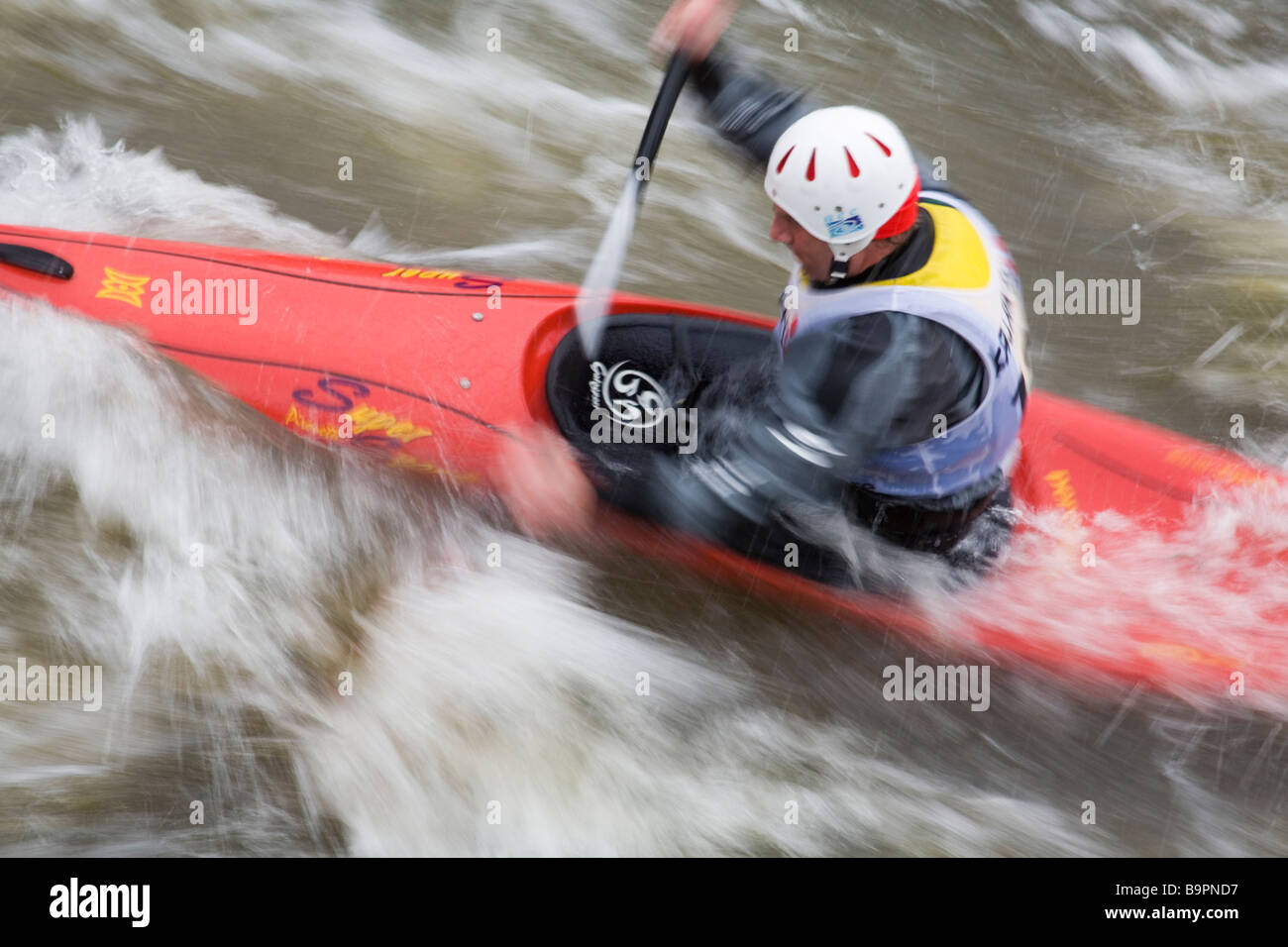 Kayakcrossing Whitewater Kayak Nyköping Svezia Foto Stock