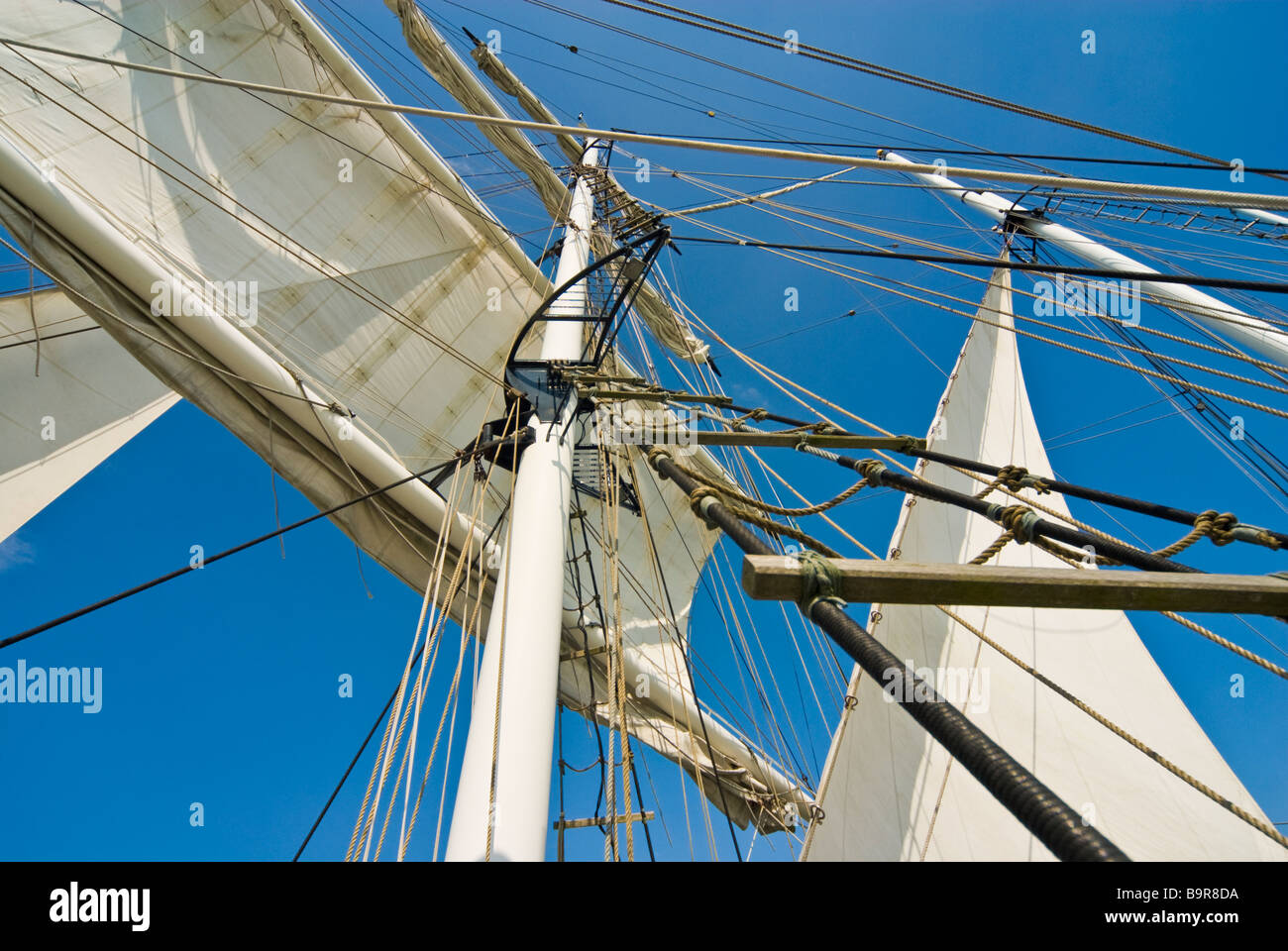 Armamento di Tall Ship Abel Tasman attraversando il lago Ijsselmeer Paesi Bassi | Takelage des Rahseglers Abel Tasman auf dem Ijsselmeer Foto Stock Armamento di Tall Ship Abel Tasman attraversando il lago Ijsselmeer Paesi Bassi | Takelage des Rahseglers Abel Tasman auf dem Ijsselmeer Foto Stock