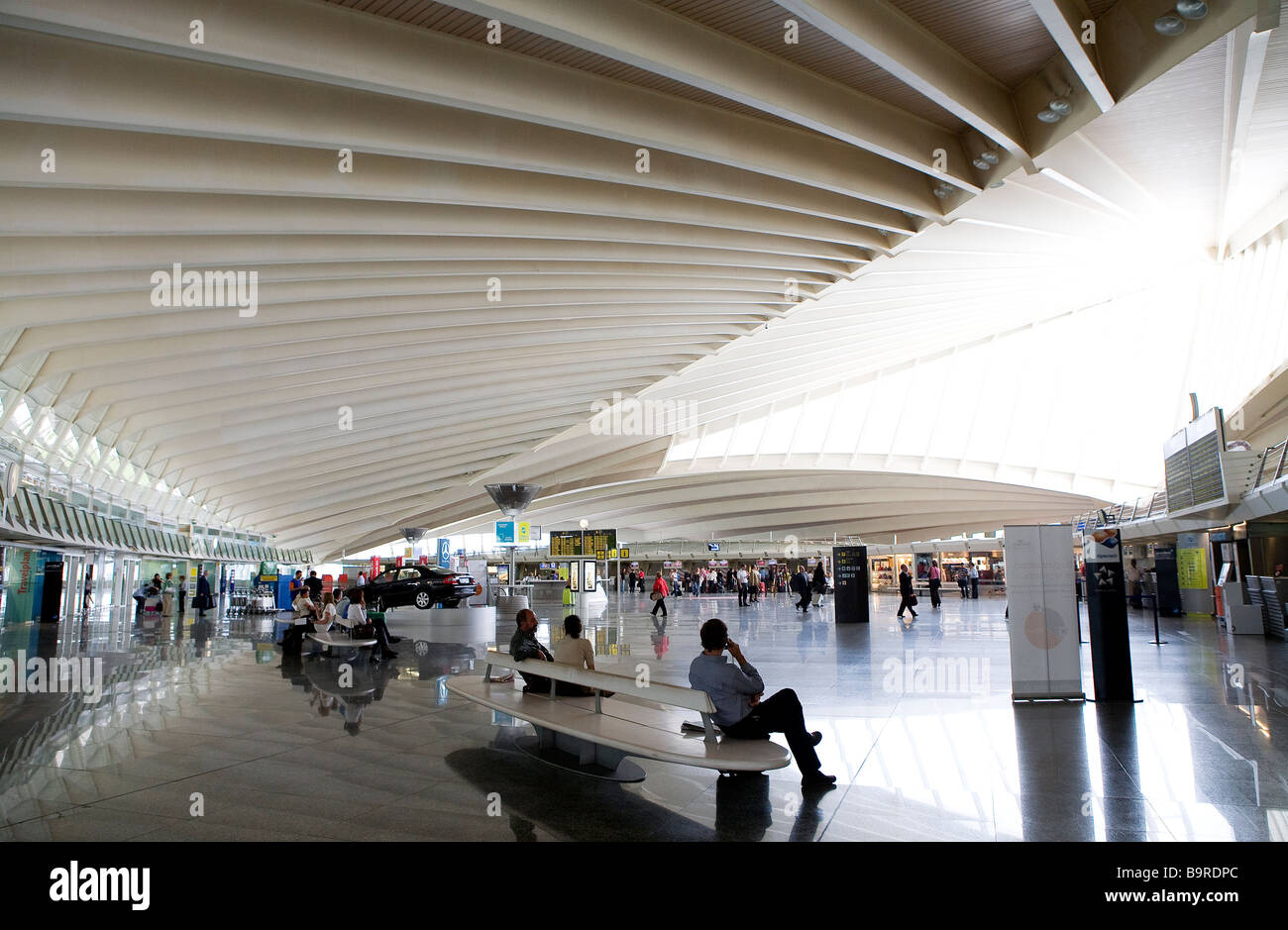 Spagna, provincia di Biscaye, Paese Basco spagnolo, Bilbao, aeroporto dall'architetto Santiago Calatrava Foto Stock