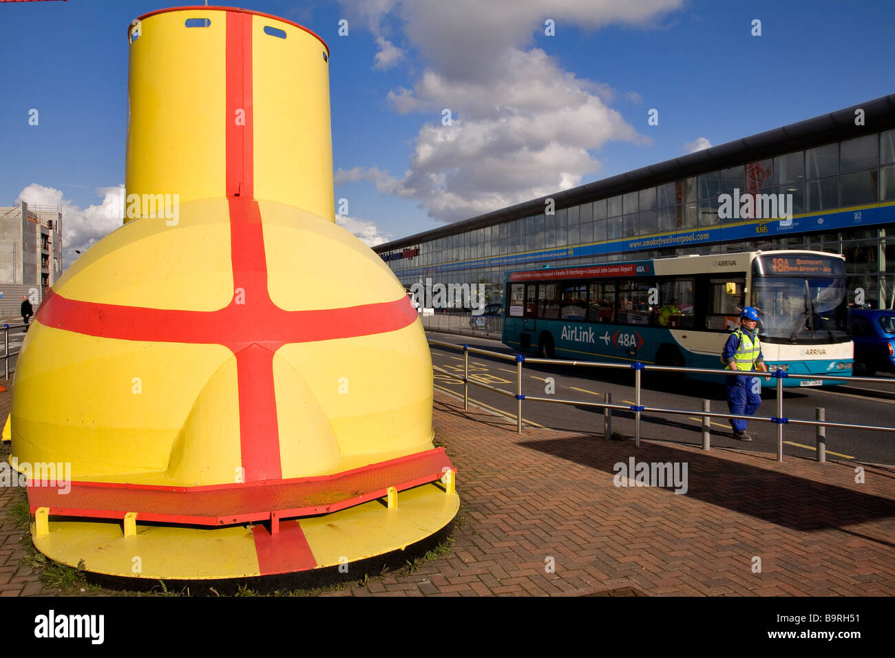Regno Unito, Liverpool, il sottomarino giallo grande rappresentazione del modello di sommergibile in primo piano nel film animato Foto Stock