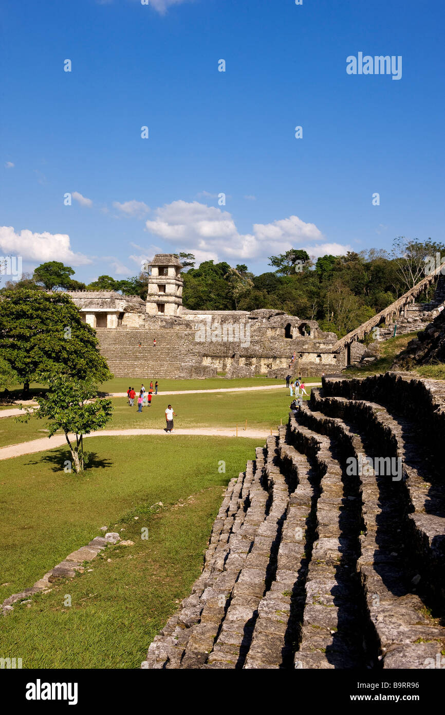 Messico, nello Stato del Chiapas, sito Maya di Palenque, classificato come patrimonio mondiale dall' UNESCO, piazza principale Foto Stock