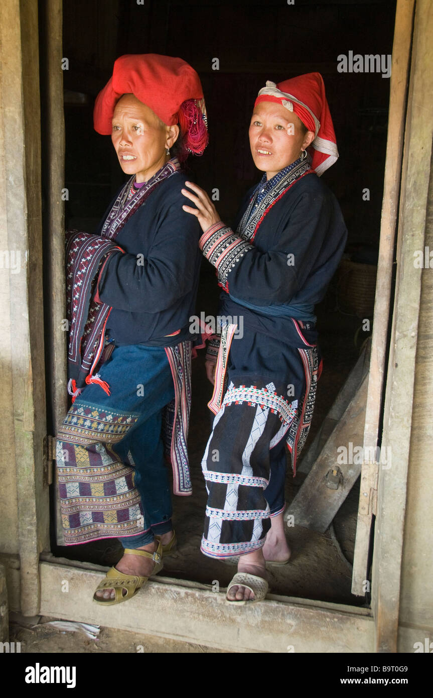 Ritratto di Red Yao donne di Sapa Vietnam Foto Stock
