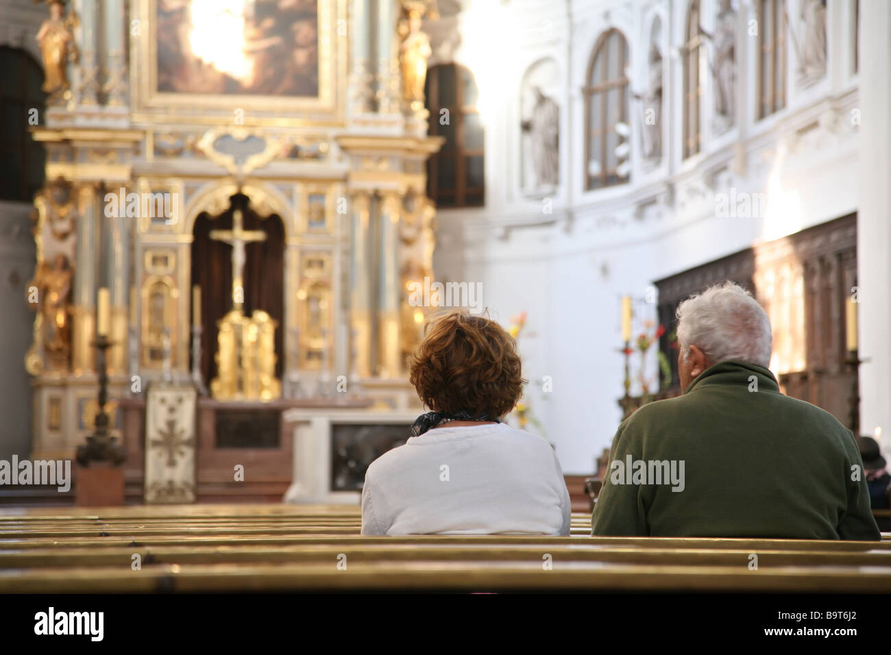 I visitatori in cattedrale Foto Stock