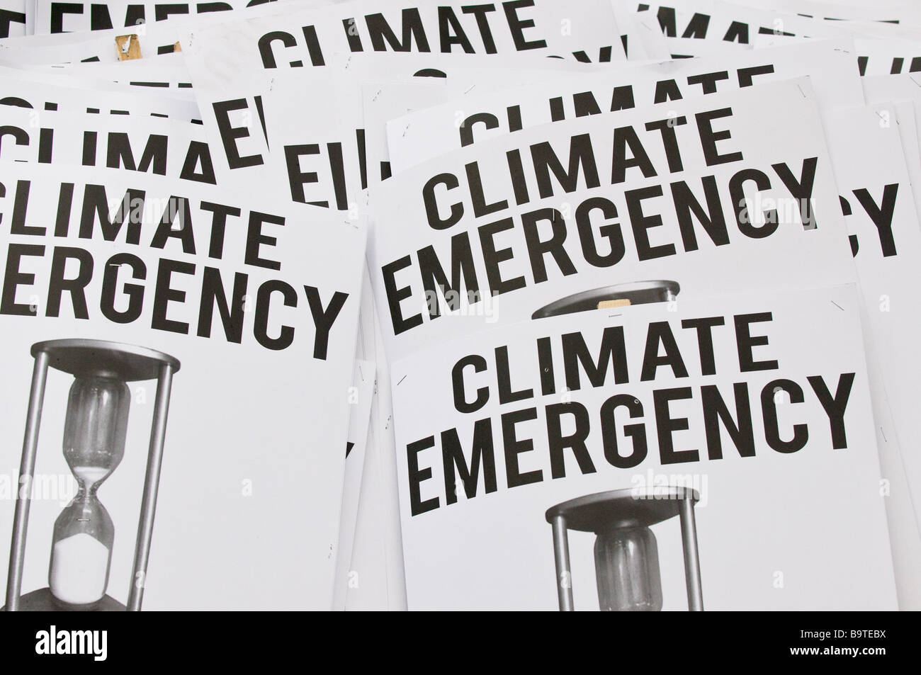 Emergenza clima cartelloni ad una dimostrazione di pace Foto Stock