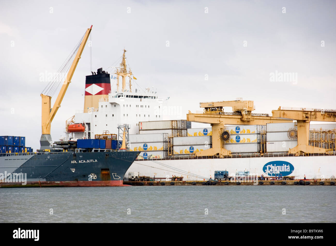 La Chiquita nave nel porto di Puerto Barrios, Guatemala Foto Stock