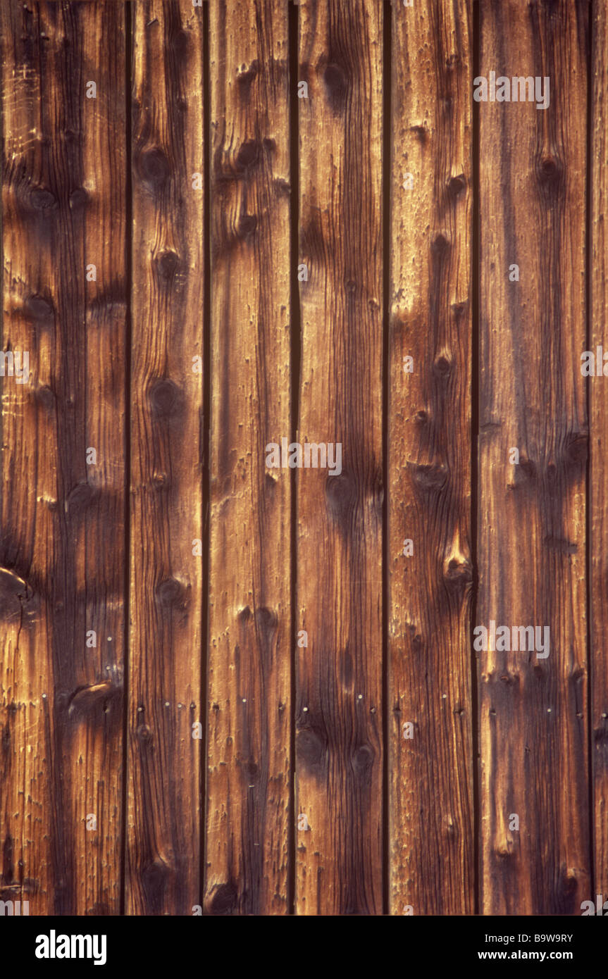 Chiusura del vecchio fienile spiovente di pannelli di legno Foto Stock