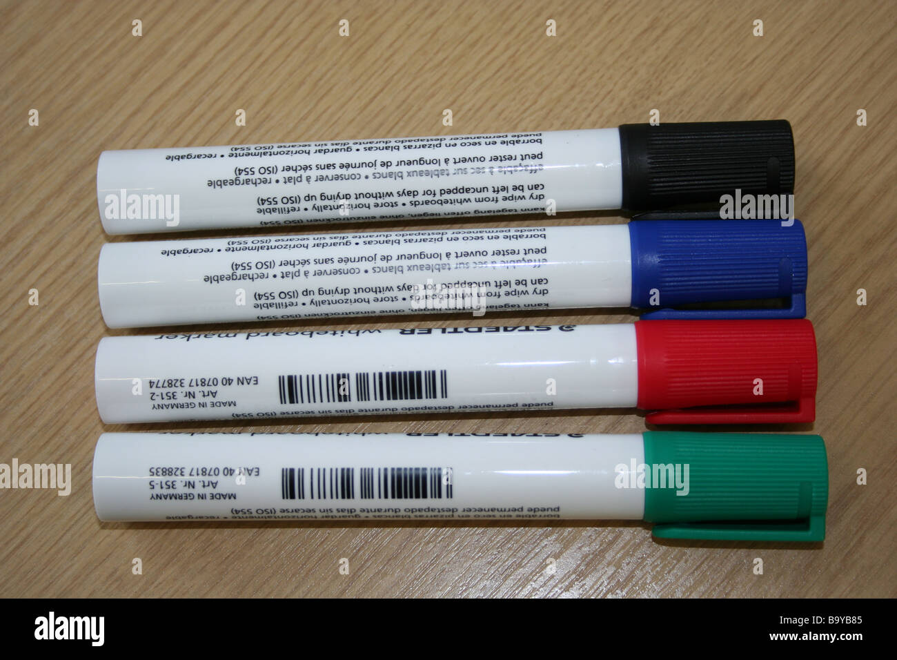 Scheda bianco penne Foto Stock