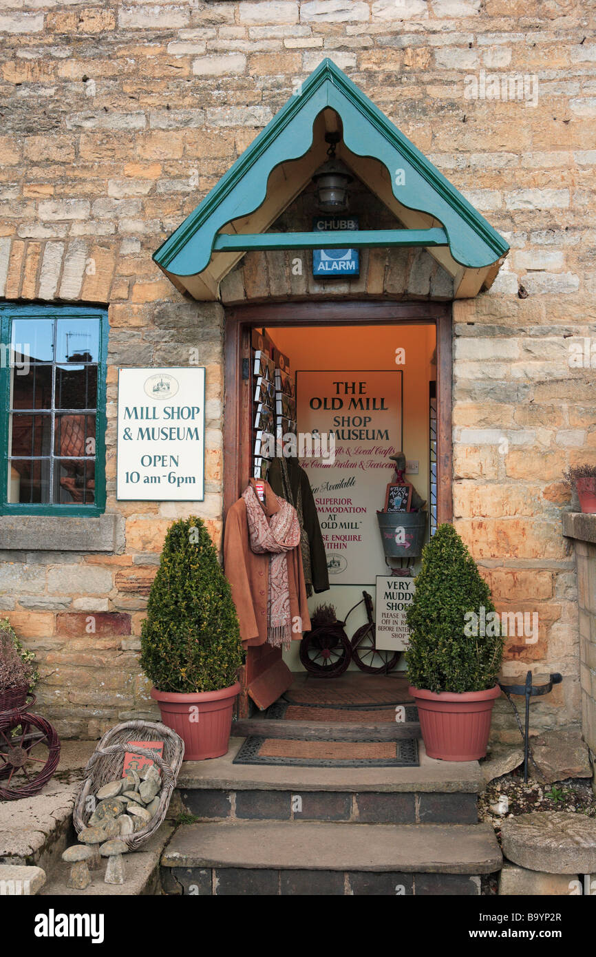 Il vecchio mulino shop e museo, Lower Slaughter, cotswolds Foto Stock