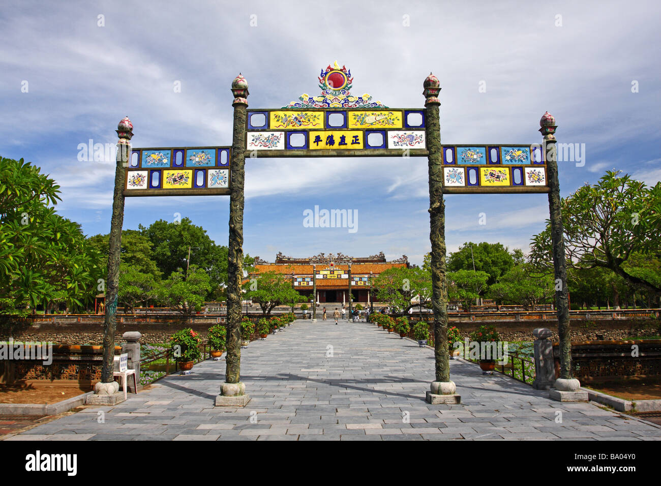 Segno di ingresso alla Cittadella Vecchia. Hue Vietnam Foto Stock