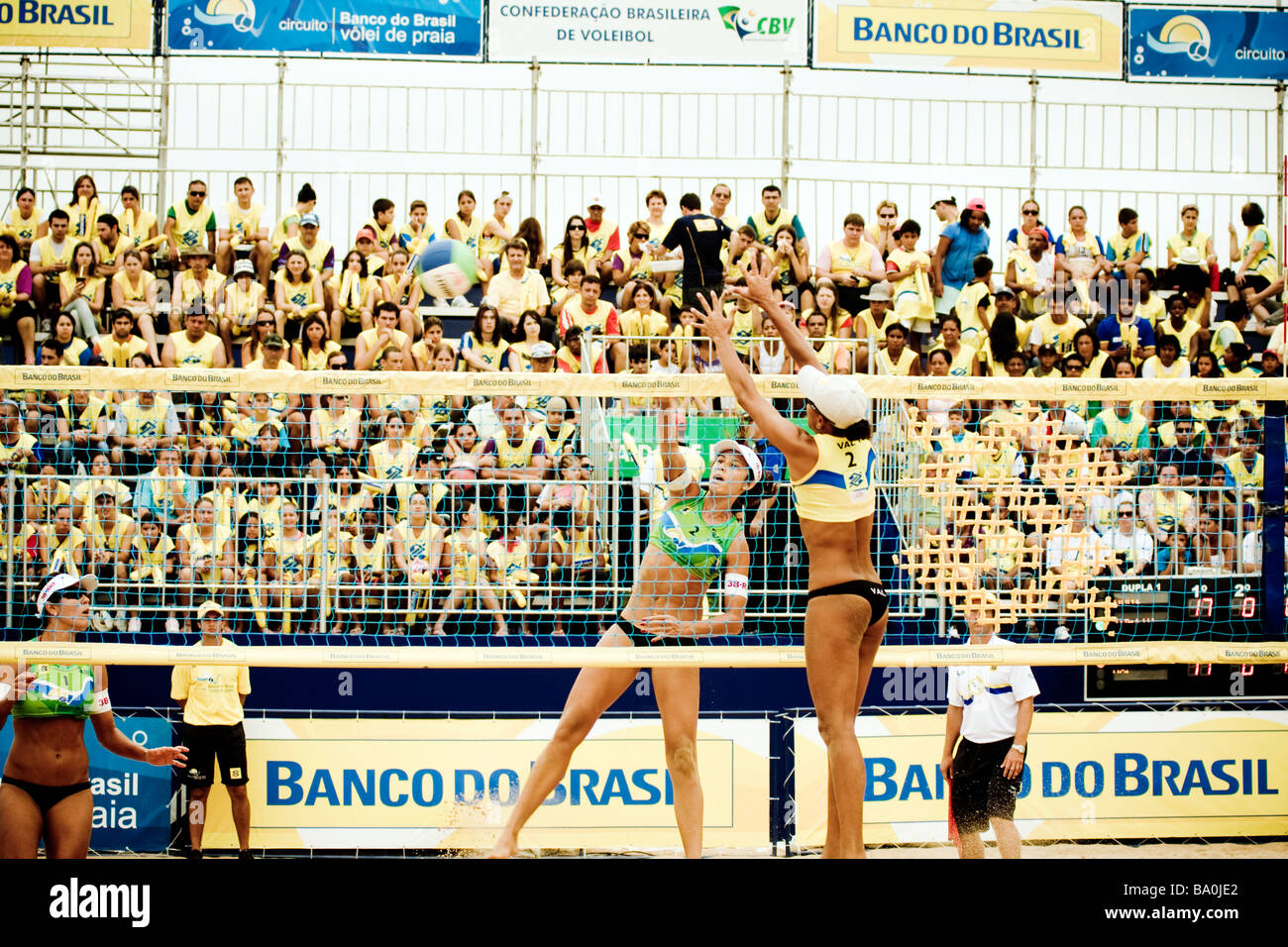 Beach volley gioco in Brasile Foto Stock