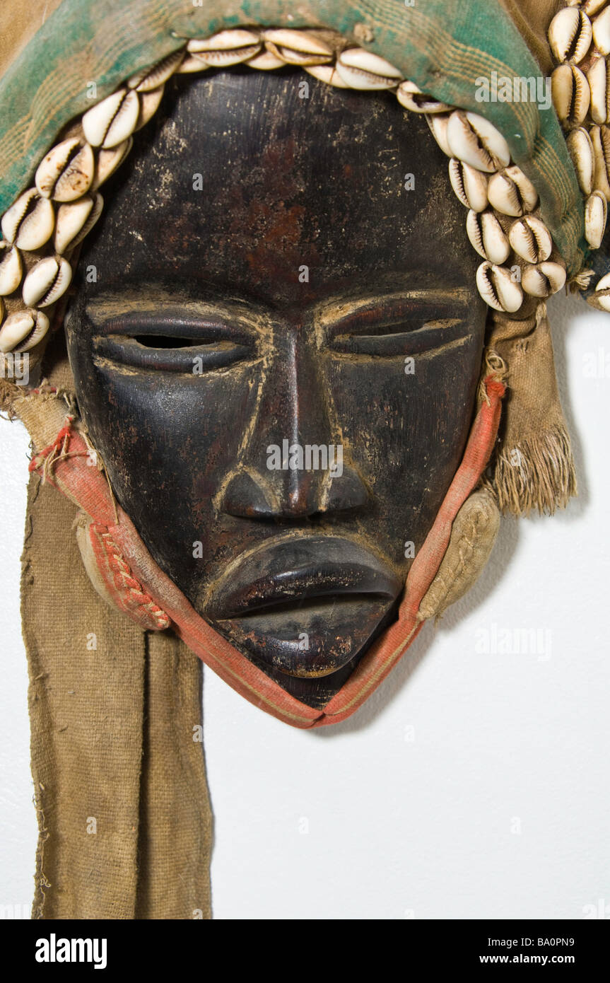 In legno maschera cerimoniale della Costa d Avorio (Costa d Avorio), Africa. Foto Stock