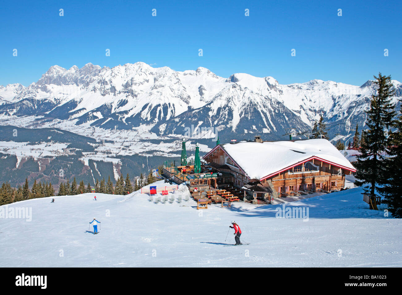 Rifugio alpino nella parte anteriore del Dachstein Mountain, Stiria, Austria Foto Stock