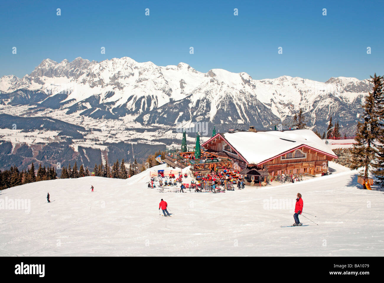 Rifugio alpino nella parte anteriore del Dachstein Mountain, Stiria, Austria Foto Stock