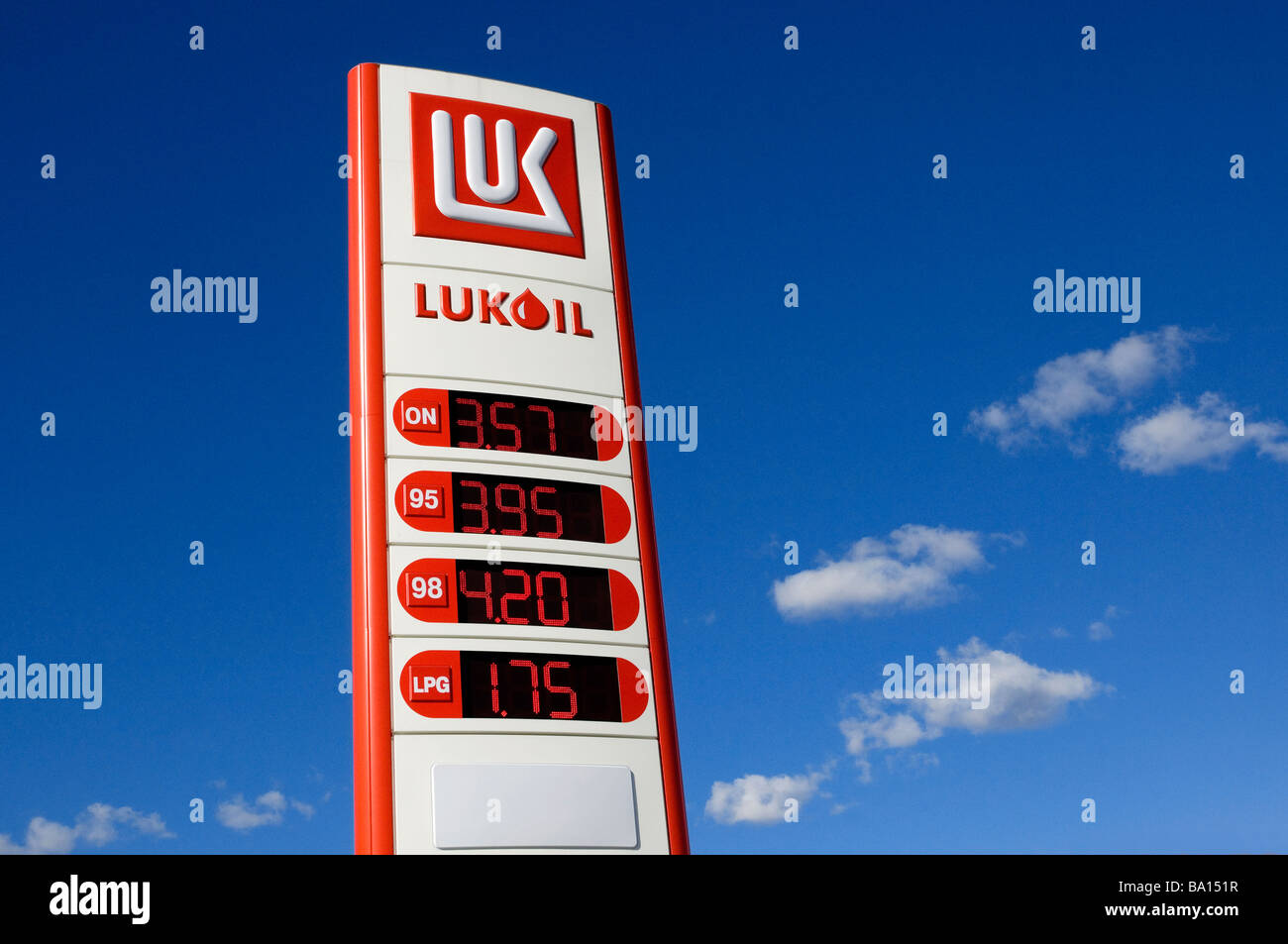 Prezzi in Zloty polacco a Lukoil gas station a Slubice, Polonia Foto Stock