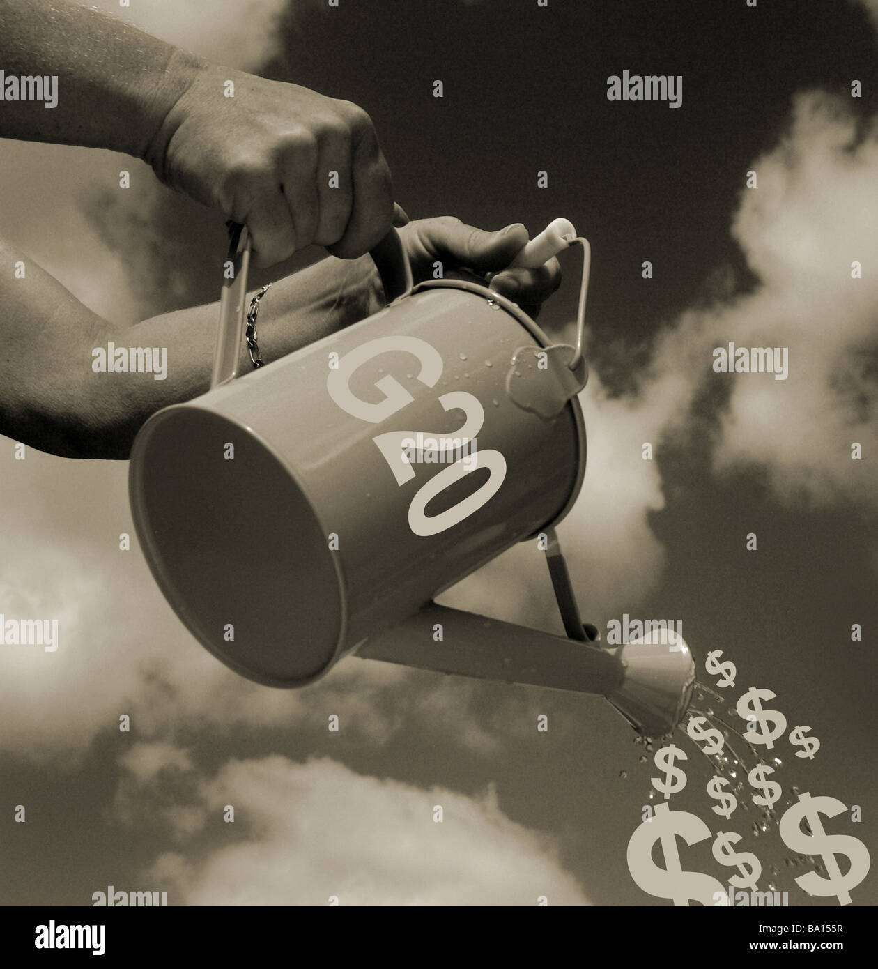 G20 incentivo finanziario dell'economia mondiale (concetto) che mostra un annaffiatoio etichettato G20 con grafica di dollaro al posto dell'acqua. Foto Stock