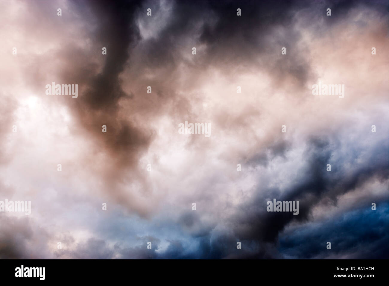 Nubi di tempesta Foto Stock