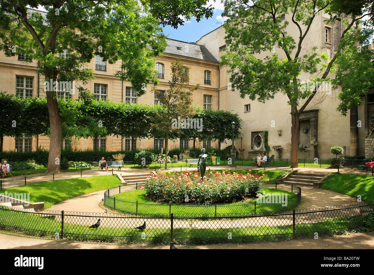 GEORGES Caino piazza nel quartiere di Le Marais Parigi Foto Stock