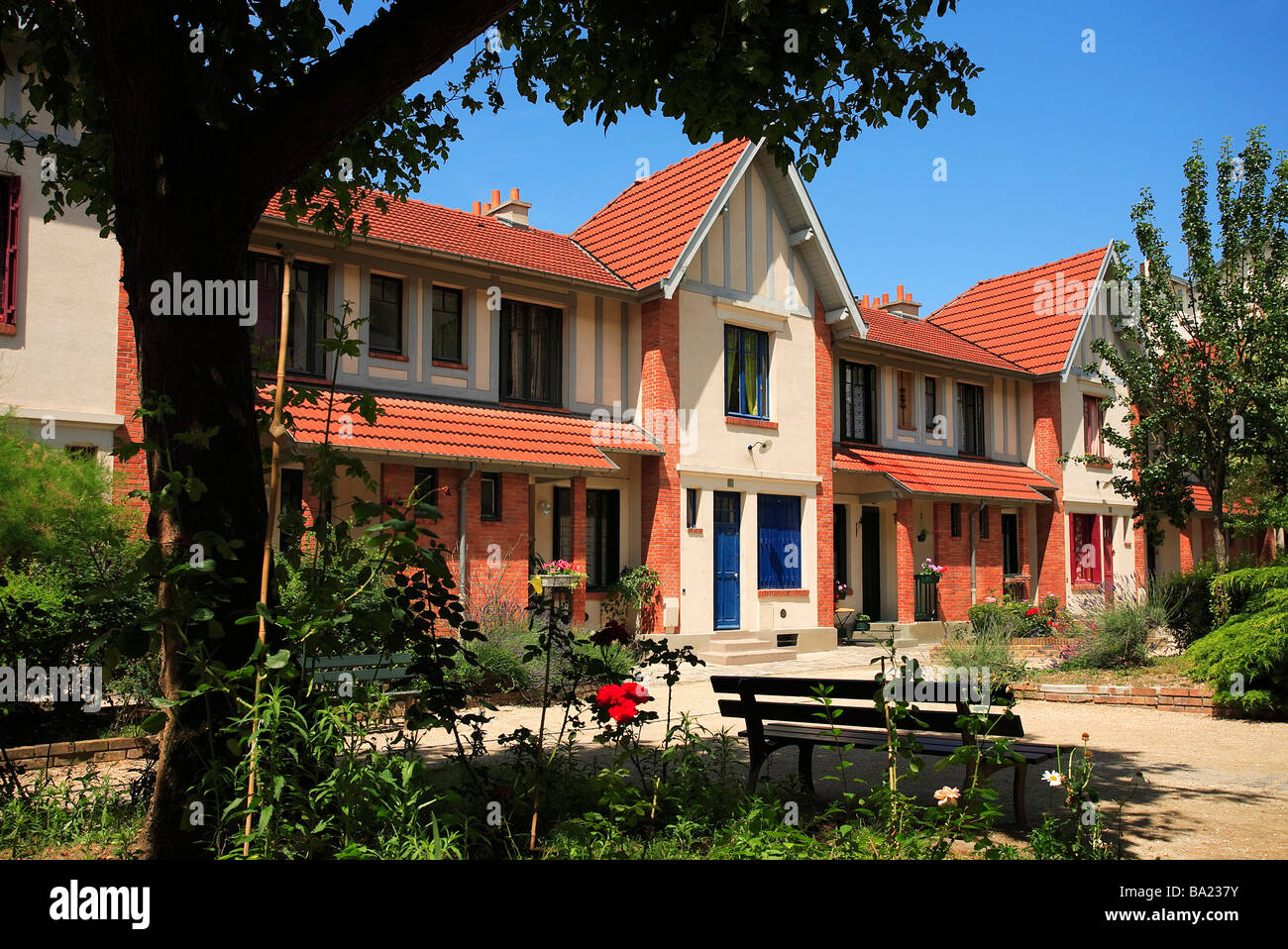 Una delle più belle HLM denominato LA PETITE ALSAZIA A PARIGI Foto Stock