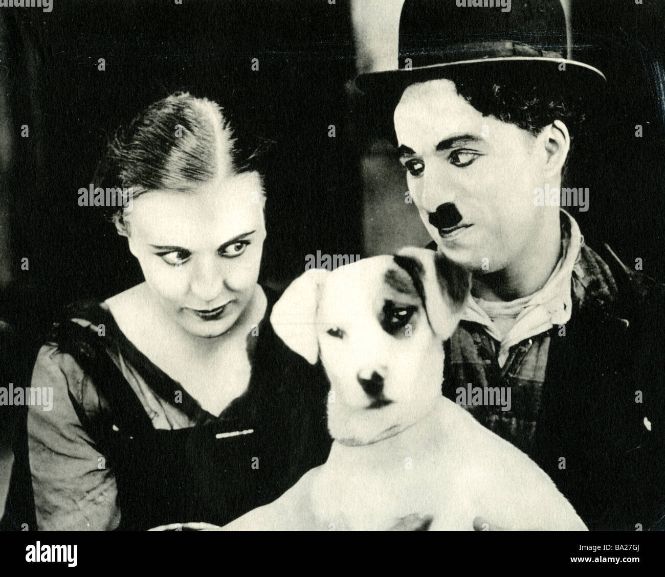 Un cane LA VITA 1918 Primo National film con Charles Chaplin e Edna Purviance Foto Stock