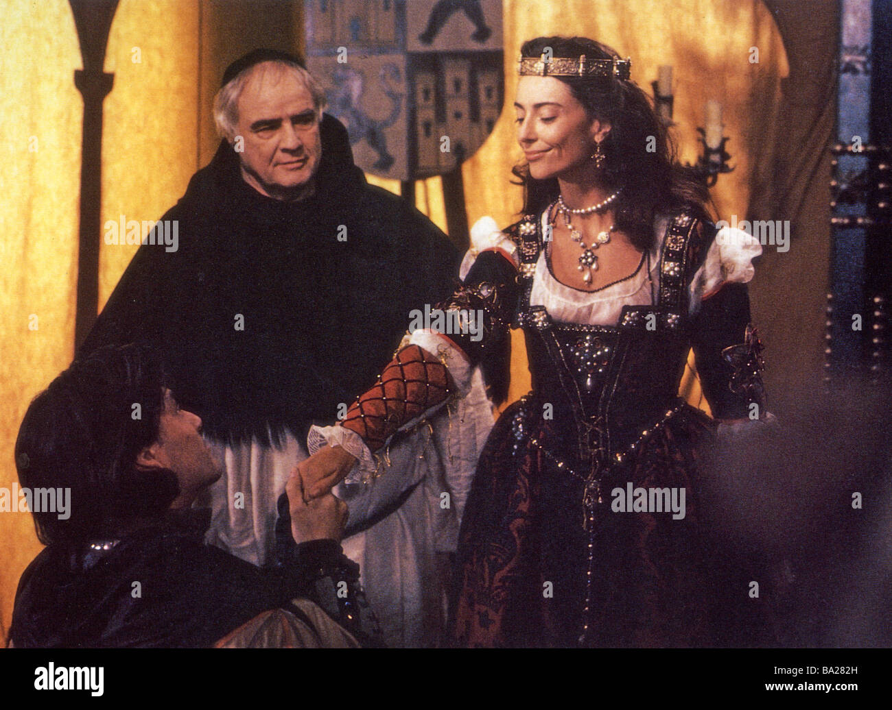 CHRISTOPHER COLUMBUS : Scoperta 1992 Rank film con Marlon Brando a sinistra come il frate Foto Stock