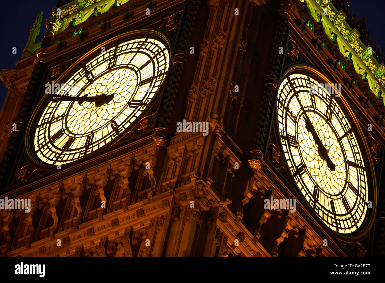 Big Ben illuminata di notte, Londra, Inghilterra Foto Stock